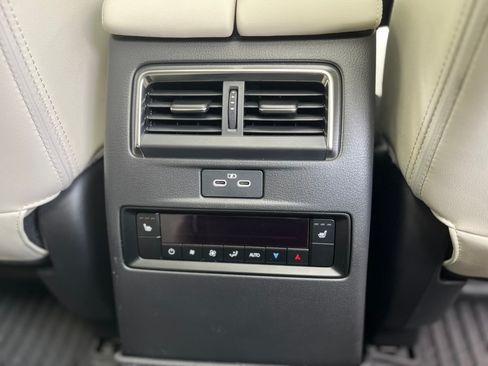 Used 2024 MAZDA CX-90 3.3 Turbo w/ Premium Plus Pkg AWD/4WD image 18