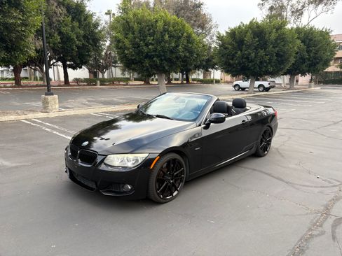 Used 2011 BMW 335i Convertible RWD image 6