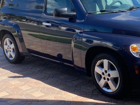 Used 2007 Chevrolet HHR LS w/ Enhanced Safety Package image 2