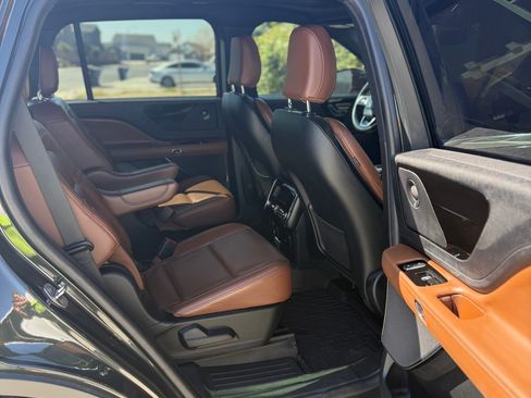 Used 2022 Lincoln Aviator Reserve RWD image 14