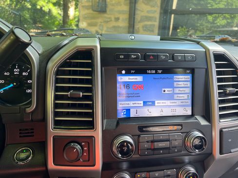 Used 2019 Ford F450 Platinum w/ Platinum Ultimate Package AWD/4WD image 17