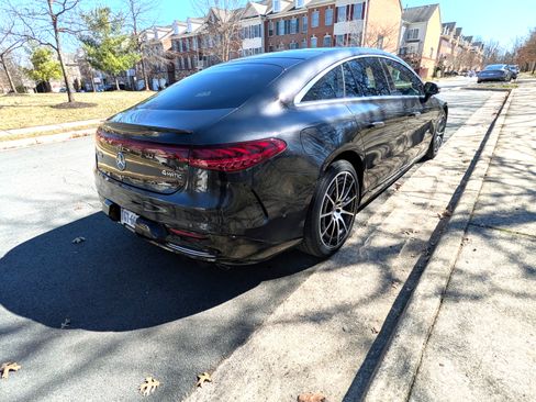 Used 2022 Mercedes-Benz EQS 580 4MATIC Sedan image 6