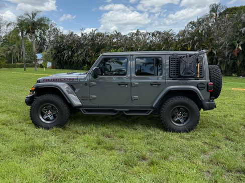 Used 2020 Jeep Wrangler Unlimited Rubicon AWD/4WD image 2