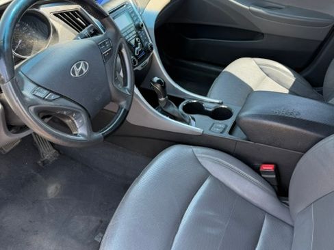 Used 2012 Hyundai Sonata Hybrid w/ Leather Pkg FWD image 8