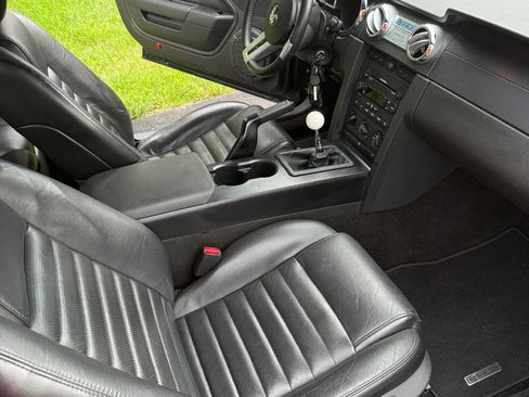 Used 2007 Ford Mustang GT Premium RWD image 9