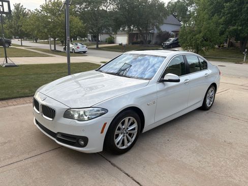 Used 2016 BMW 528i xDrive Sedan AWD/4WD image 1