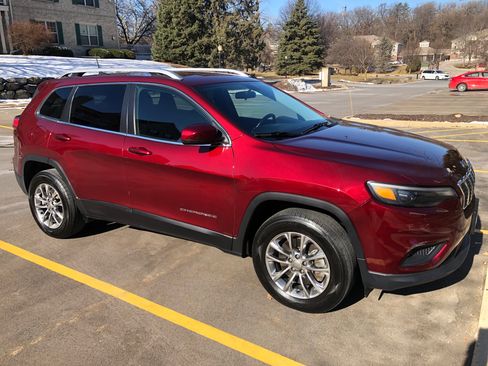 Used 2019 Jeep Cherokee Latitude Plus w/ Cold Weather Group image 15