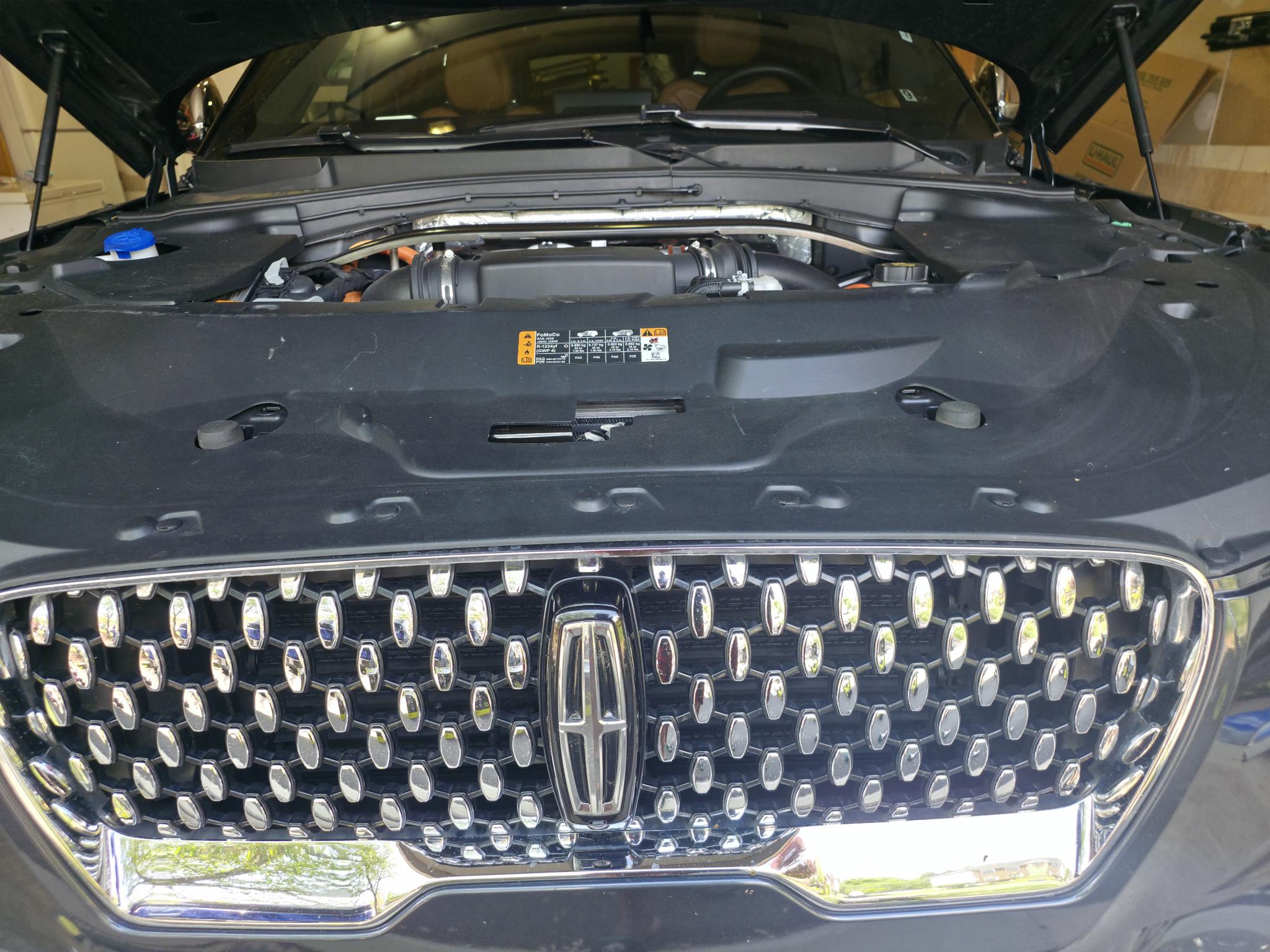 Used 2020 Lincoln Aviator Black Label Grand Touring w/ Class IV Trailer Tow Package AWD/4WD image 2