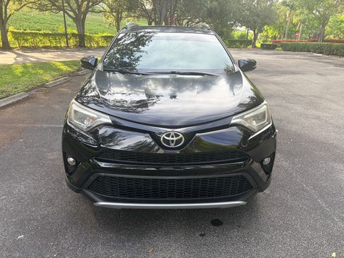 Used 2016 Toyota RAV4 SE FWD image 2