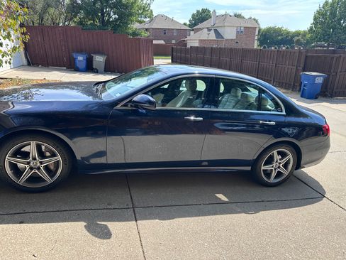 Used 2020 Mercedes-Benz E 350 Sedan image 4