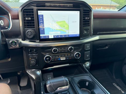 Used 2021 Ford F150 Lariat w/ Equipment Group 502A High AWD/4WD image 18