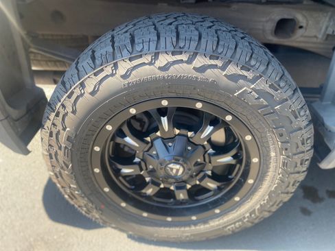 Used 2020 GMC Sierra 1500 AT4 w/ AT4 Premium Package AWD/4WD image 5
