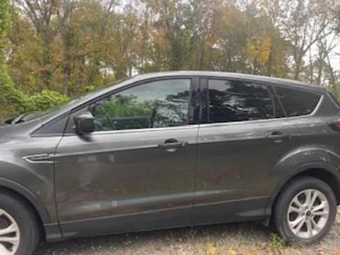 Used 2017 Ford Escape SE image 5