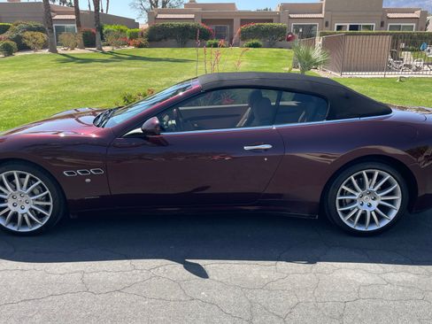 Used 2012 Maserati GranTurismo Convertible image 1