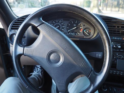 Used 1995 BMW 325i Convertible RWD image 11