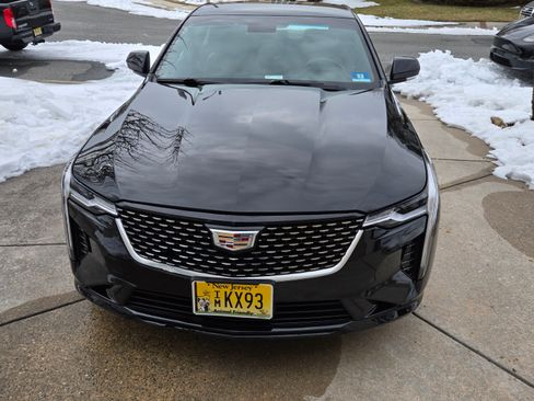 Used 2020 Cadillac CT4 Luxury image 1