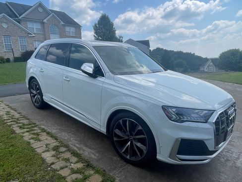 Used 2021 Audi SQ7 Premium Plus w/ Driver Assistance Package image 2