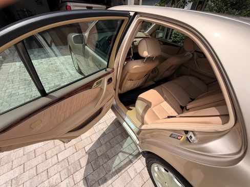 Used 2002 Mercedes-Benz E 320 Sedan image 15