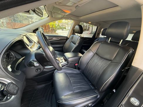 Used 2019 INFINITI QX60 Luxe w/ Sensory Package FWD image 13