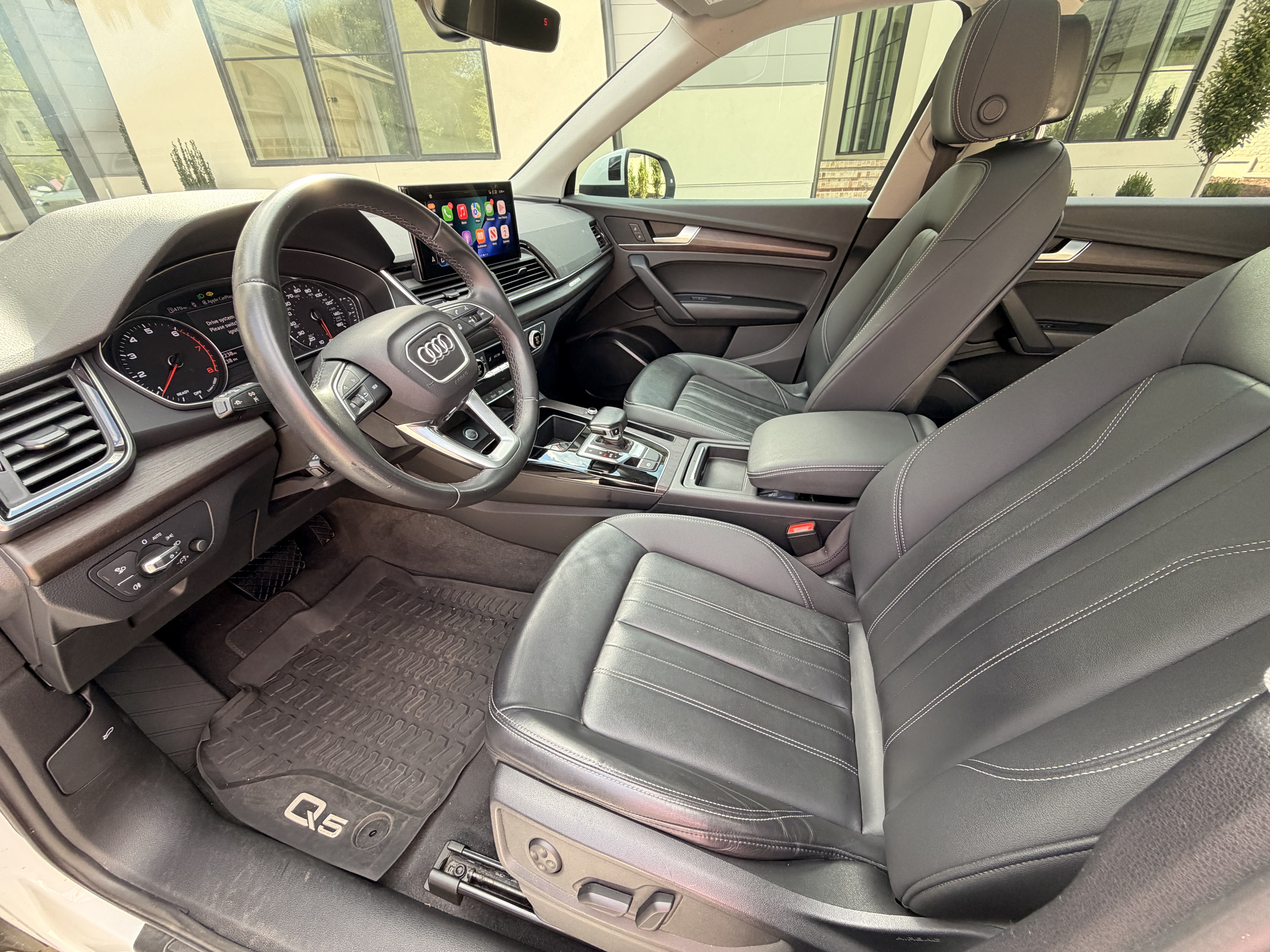 Used 2022 Audi Q5 2.0T Premium w/ Convenience Package AWD/4WD image 14