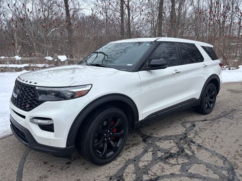 Used 2022 Ford Explorer ST w/ Equipment Group 401A image 1