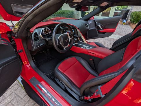 Used 2019 Chevrolet Corvette Grand Sport RWD image 8