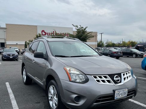 Used 2015 Nissan Rogue S w/ Convenience Package image 4