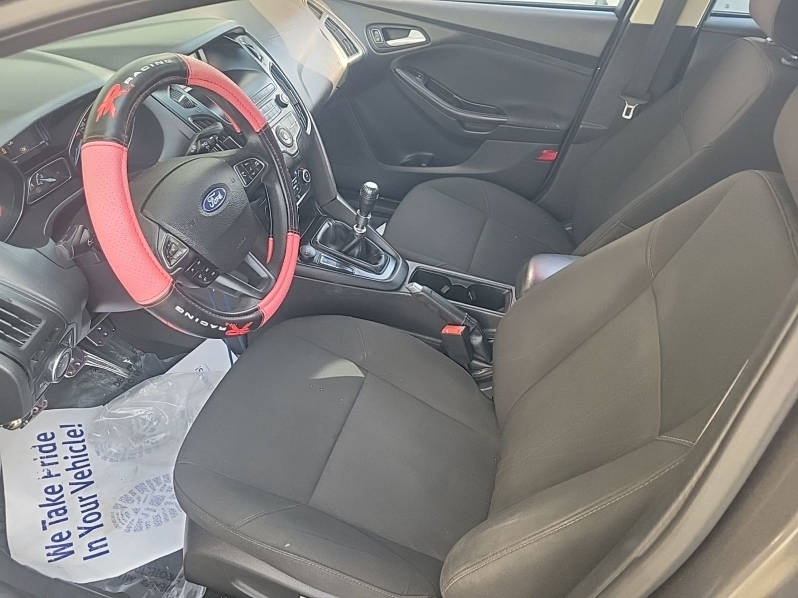 Used 2018 Ford Focus SE FWD image 5