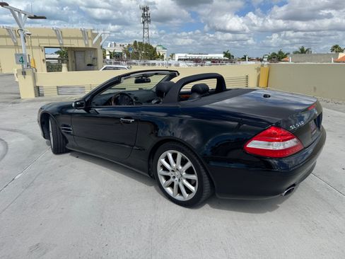 Used 2007 Mercedes-Benz SL 550 image 4