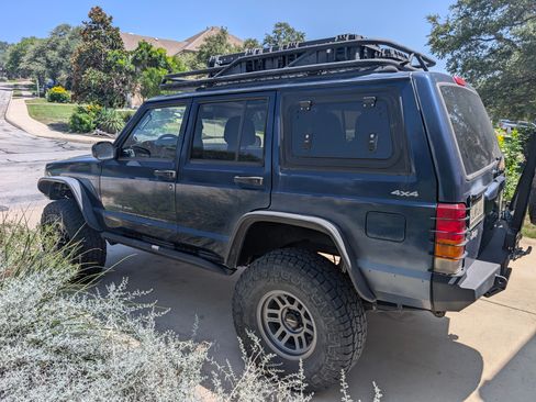 Used 2000 Jeep Cherokee Sport AWD/4WD image 2