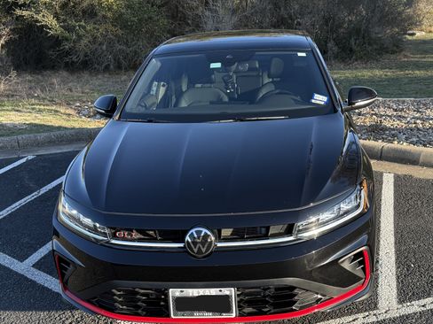 Used 2025 Volkswagen Jetta GLI Autobahn image 13