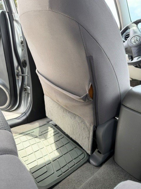 Used 2008 Toyota RAV4 2WD w/ 3rd Row image 12