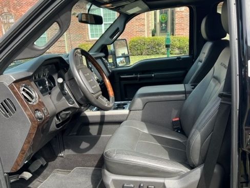 Used 2016 Ford F450 Platinum w/ FX4 Off Road Package image 6