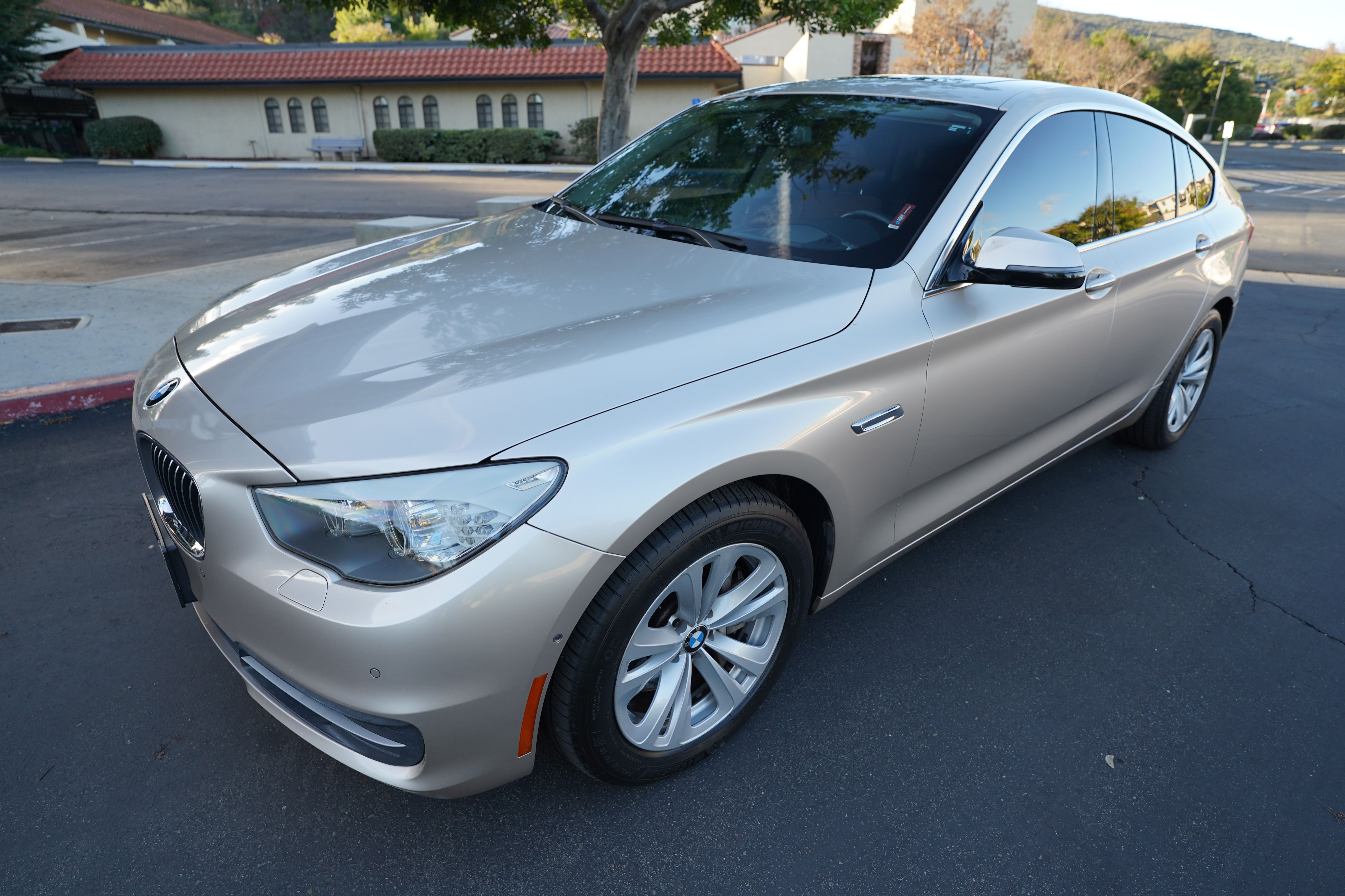 Used 2014 BMW 535i Gran Turismo RWD image 1