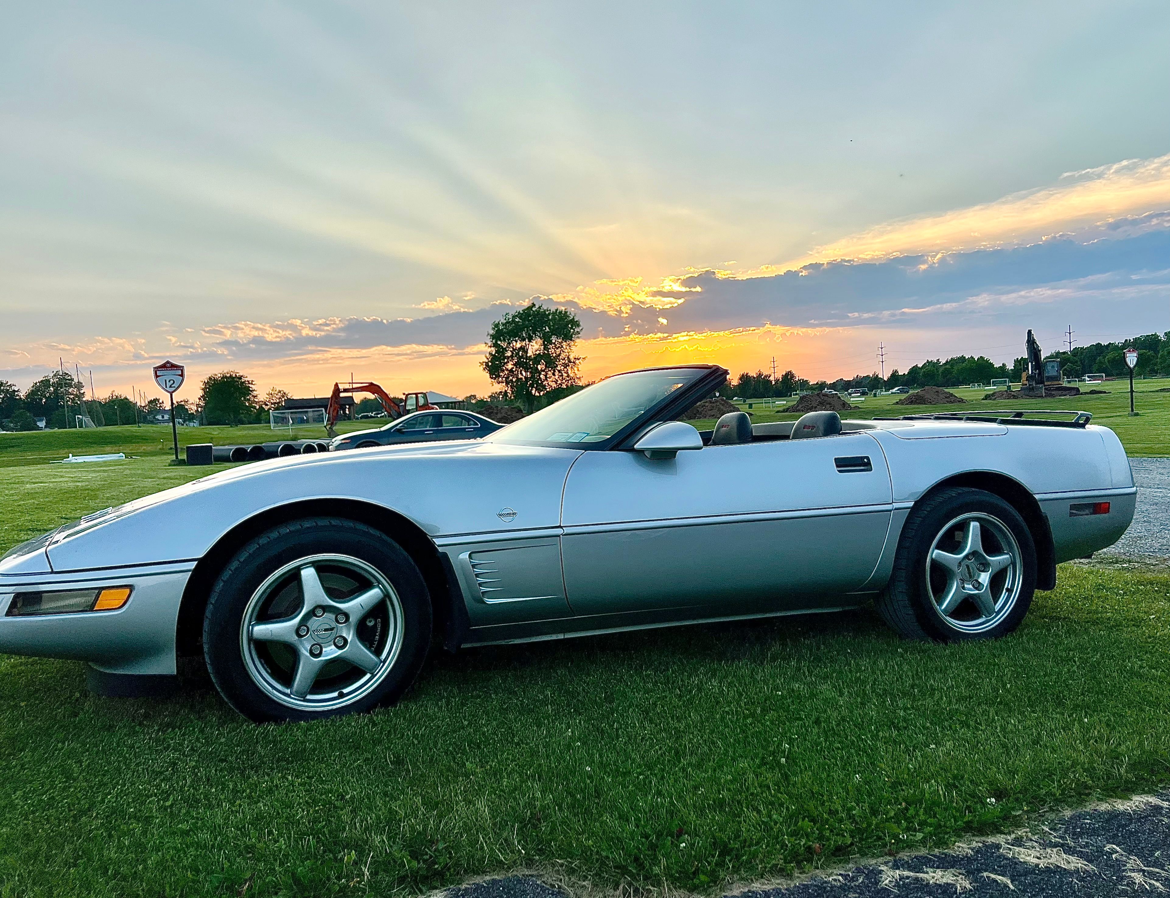 Used 1996 Chevrolet Corvette Convertible RWD image 9