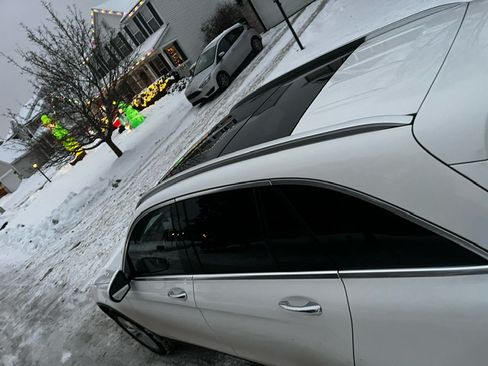 Used 2016 Mercedes-Benz GLC 300 image 2