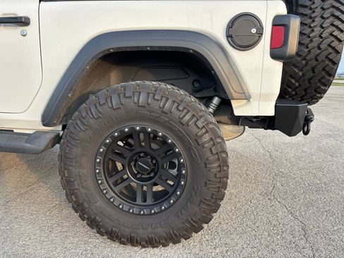 Used 2023 Jeep Wrangler Sport image 11