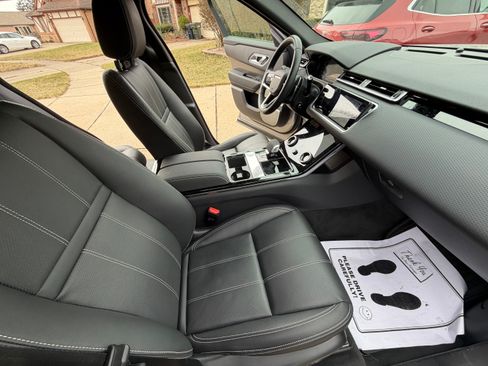 Used 2023 Land Rover Range Rover Velar S image 6