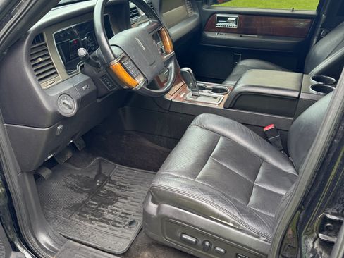 Used 2013 Lincoln Navigator 4WD w/ HD Trailer Tow Pkg image 9