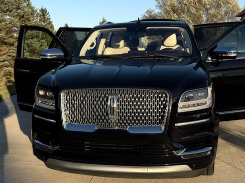Used 2019 Lincoln Navigator Black Label image 6