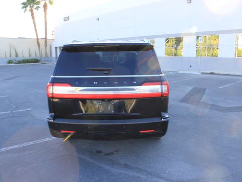Used 2021 Lincoln Navigator L Reserve image 6