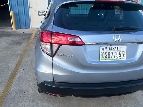 Used 2020 Honda HR-V Sport image 11