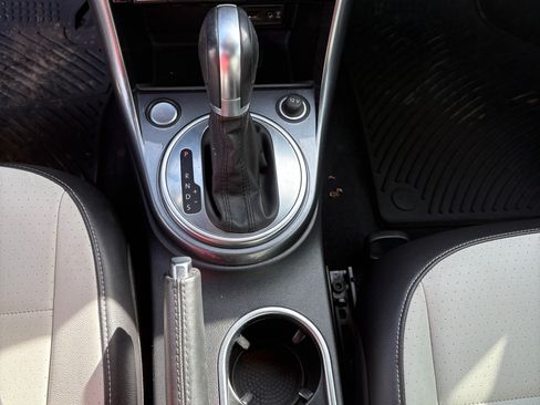 Used 2017 Volkswagen Beetle 1.8T SEL image 10