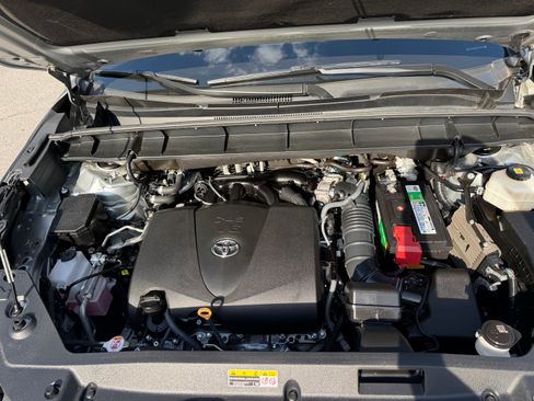 Used 2021 Toyota Highlander Platinum image 9