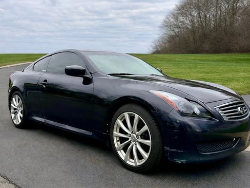 Used 2011 INFINITI G37 x Coupe w/ Premium Pkg AWD/4WD image 1