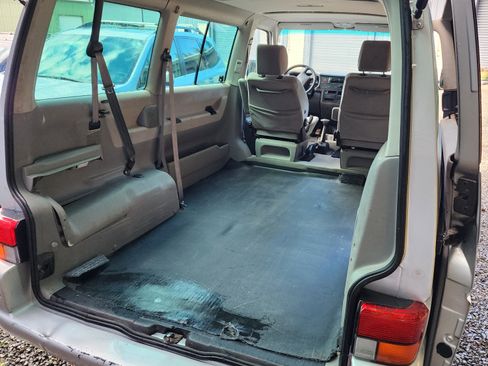 Used 2002 Volkswagen Eurovan GLS image 6