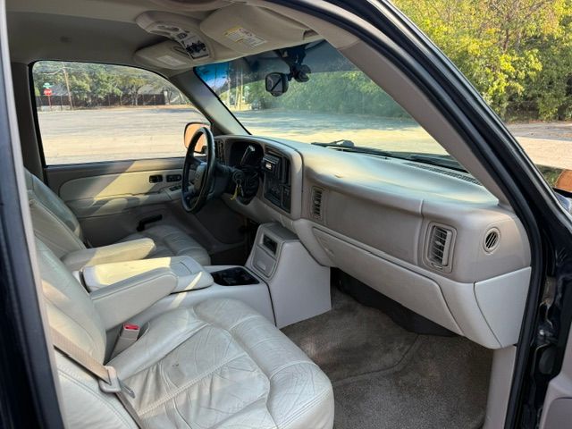 Used 2002 Chevrolet Tahoe LT AWD/4WD image 16