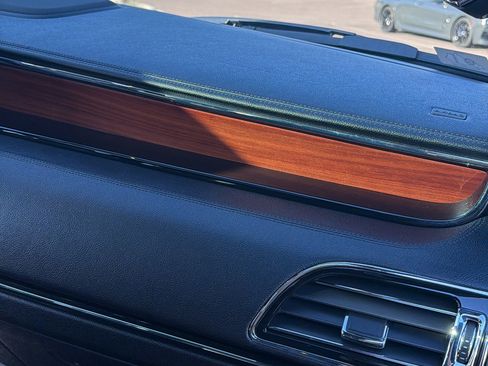 Used 2018 Lincoln Navigator Reserve w/ Technology Package image 18