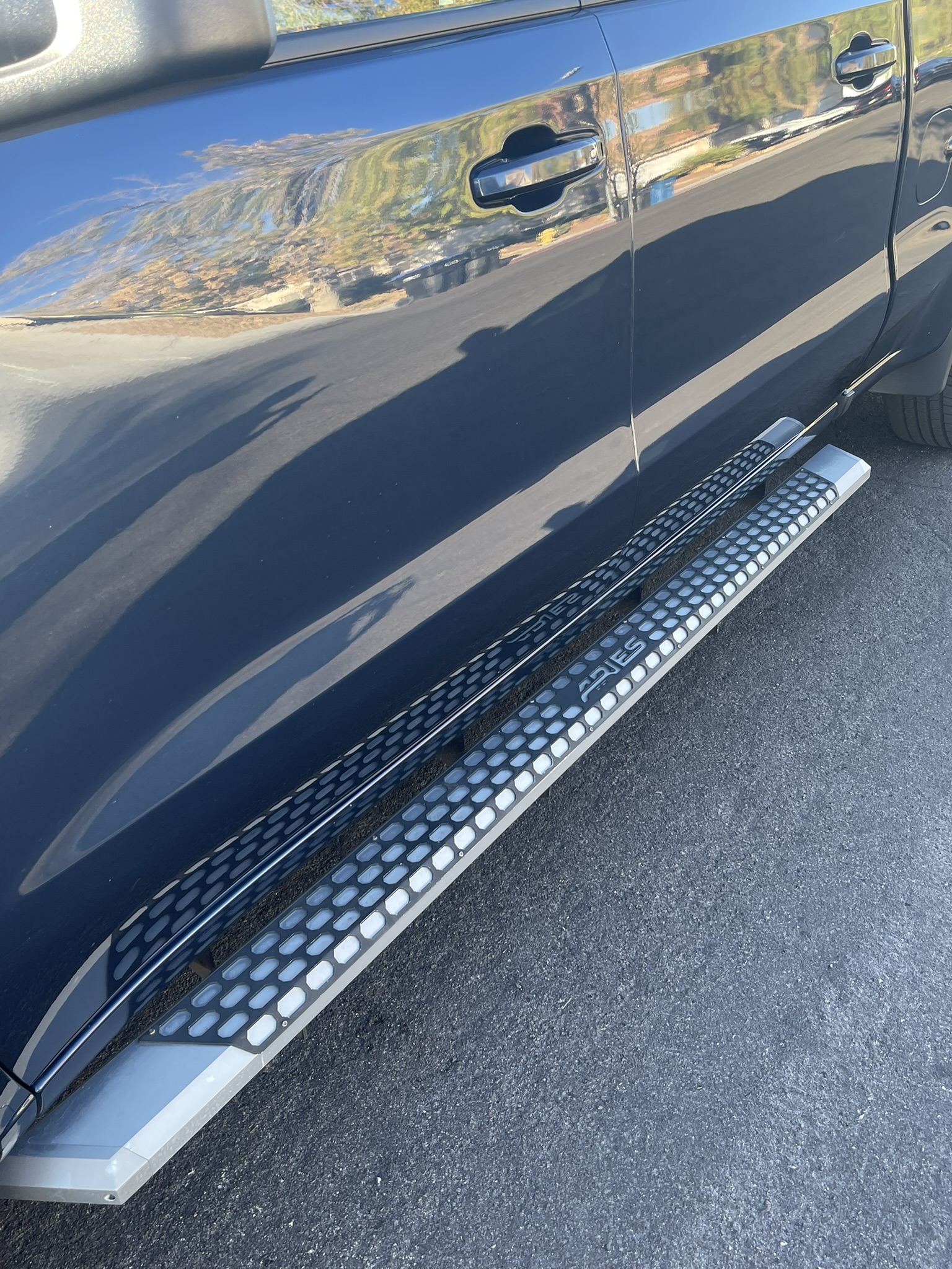 Used 2021 Chevrolet Silverado 1500 LT w/ Bed Protection Package RWD image 10