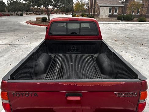 Used 2004 Toyota Tacoma PreRunner image 8